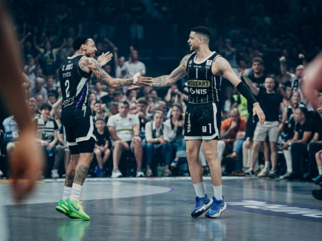 (VIDEO) "Vrele ruke" do statusa najtrofejnijeg kluba regiona: Partizan je šampion ABA lige