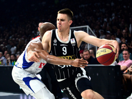 Kapiten Partizana Vanja Marinković ostvario san: Puno mi je srce, konačno sam uspeo da osvojim ovaj trofej posle šest godina