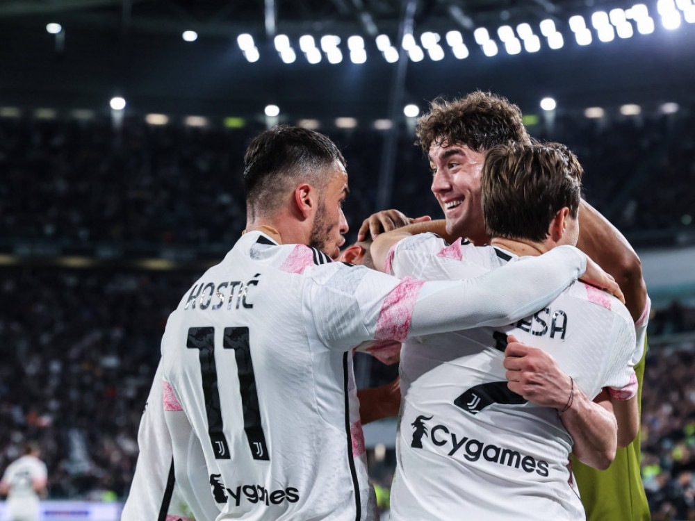 Dušan Vlahović i Filip Kostić, fudbaleri Juventusa