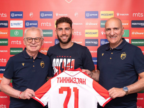 Nair Tiknizjan novi levi bek Crvene zvezde