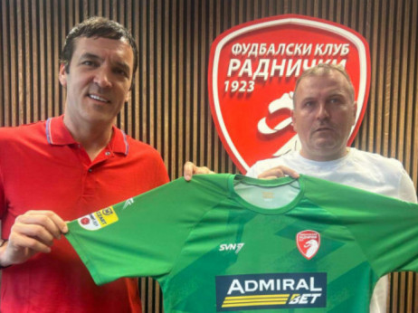 Vladimir Stojković braniće Radnički 1923 od Partizana i drugih superligaša: Razmenjeni potpisi