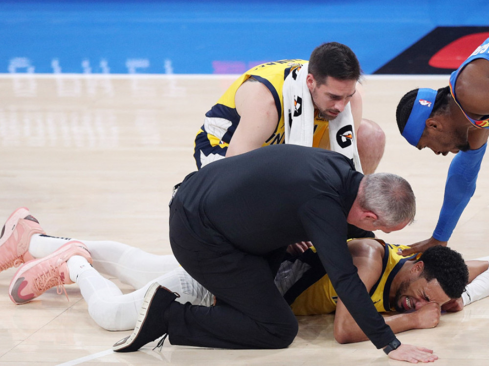 Tajris Halibarton se povredio u prvoj četvrtini sedme utakmice NBA finala