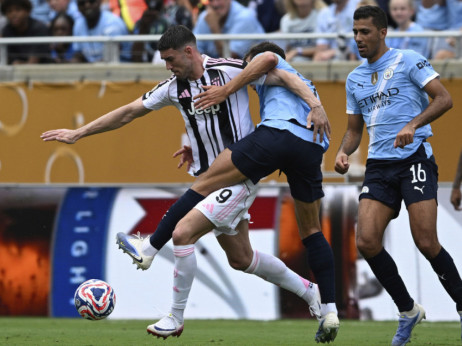 Mančester siti preslišao Juventus: Badava gol Dušana, Vlahoviću i Kostiću pukla "petarda" pred očima