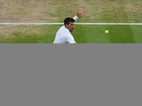 Novak Đoković igra za četvrtfinale Vimbldona i 101. pobedu na najpoznatijoj travi na svetu