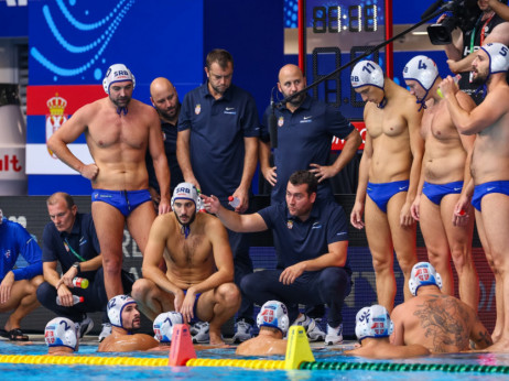 Srbija, protiv Grčke, može do dugo čekane medalje: U staroj, dobroj odbrani leži ključ uspeha
