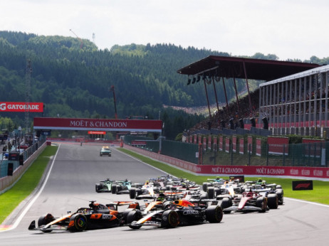(VIDEO) Formula 1: Ferštapen pobednik sprint trke u Belgiji