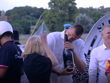 Nikola Jokić uzeo trofej, pa otvorio dušu za TV Arena sport: Sve svoje velike pobede i poraze doživeo sam u ovom sportu
