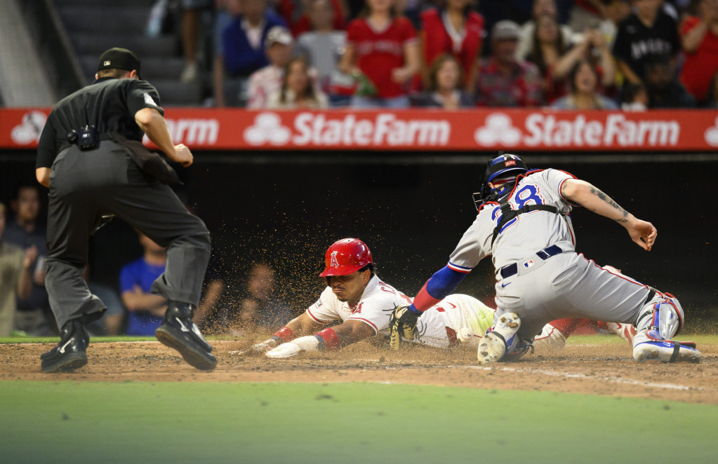MLB