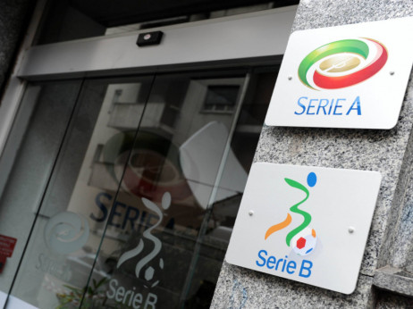 Fudbaleri u Italiji, posle novog pravila, kopaće rukama i nogama da ne ispadnu iz Serije A