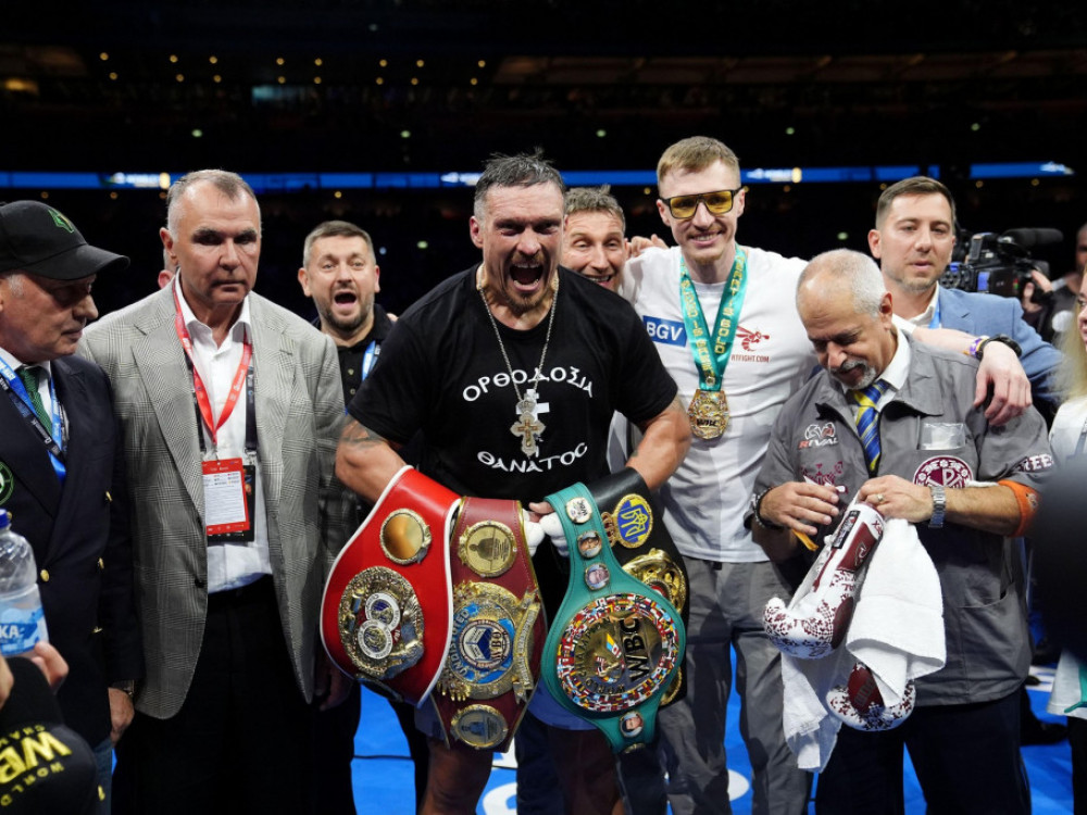 Usik je prvi neprikosnoveni šampion teške kategorije u ovom veku