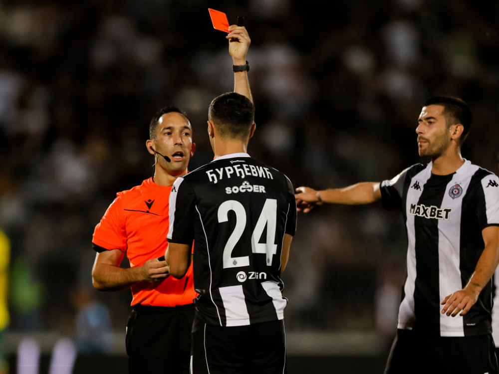 Vukašin Đurđević, fudbaler Partizana, isključen protiv Hibernijana