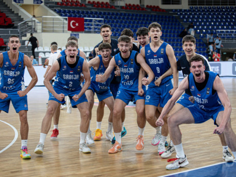 Kadeti Srbije "rasturili" Sloveniju, sa Litvanijom za zlato