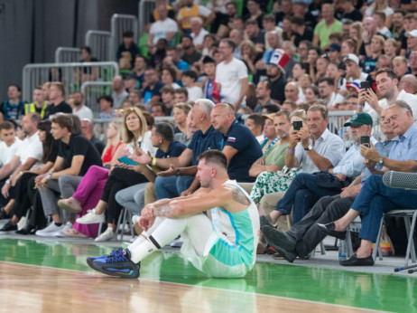 Nesrećan slučaj protiv Letonije: Dončić se povredio, pa otišao u svlačionicu!
