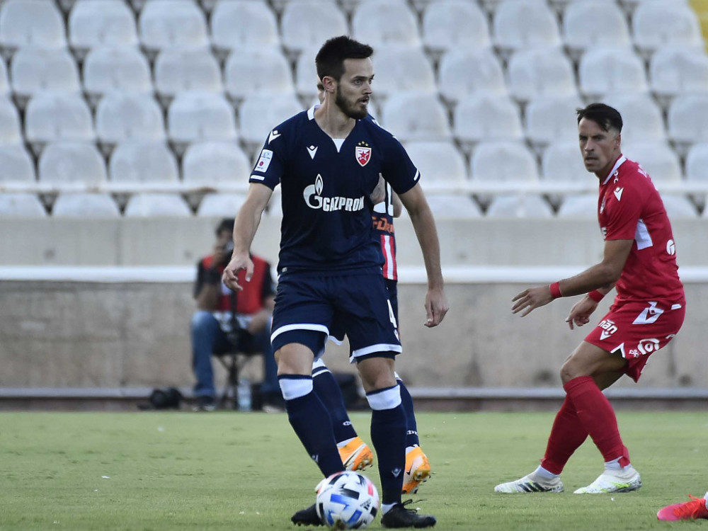 Mirko Ivanić, fudbaler Crvene zvezde, na meču sa Omonijom