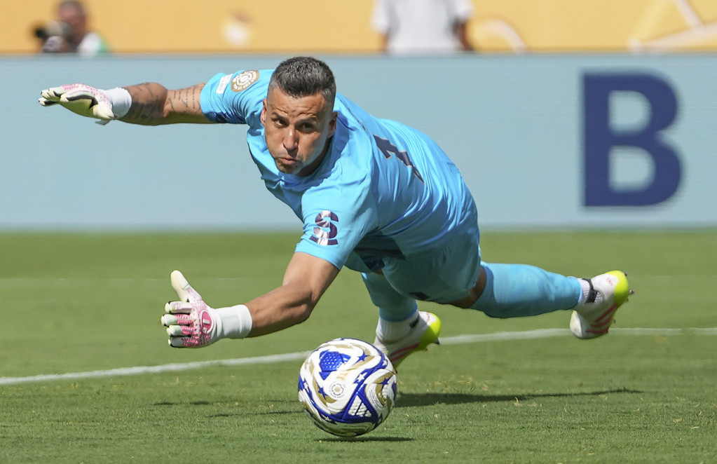 Fabio je branio i na FIFA SP za klubove gde je bio najstariji igrač