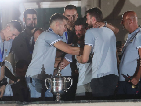 Sve su to šampioni, počev od lidera Bogdana: Đoković, iz Amerike, bodri srpske košarkaše