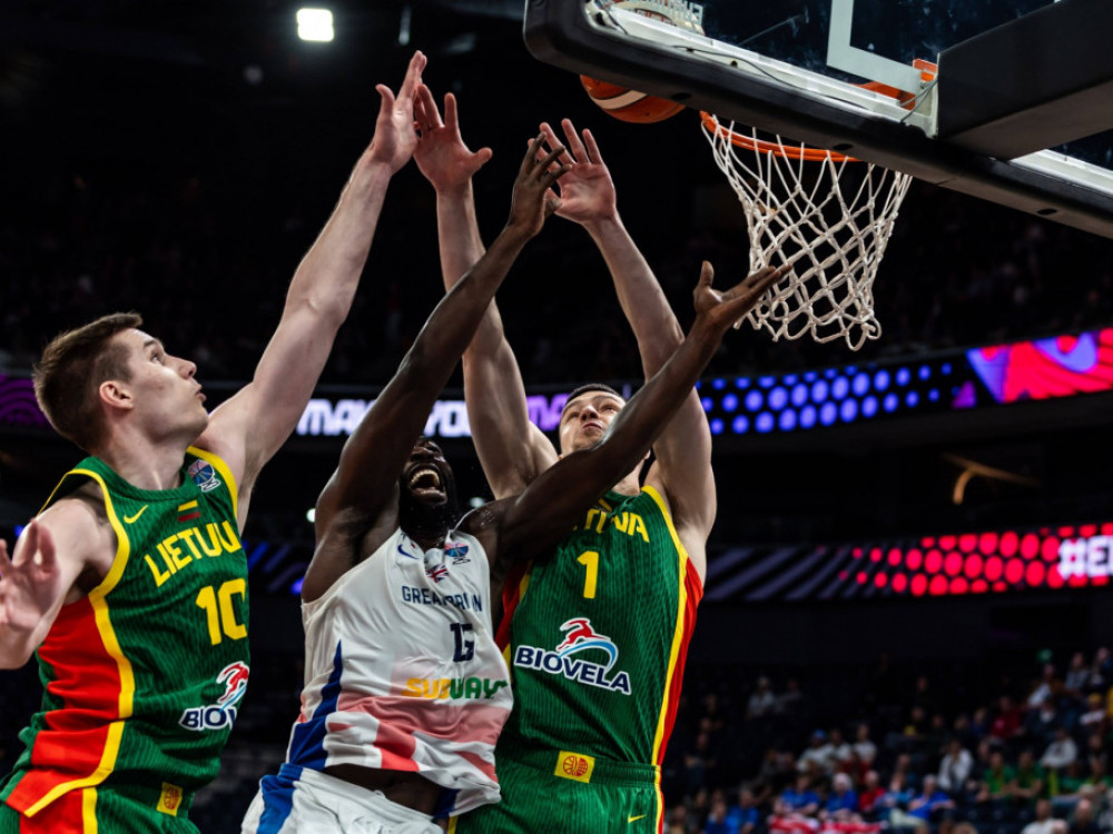Košarkaši Litvanije, protiv Velike Britanije, na Eurobasketu 2025