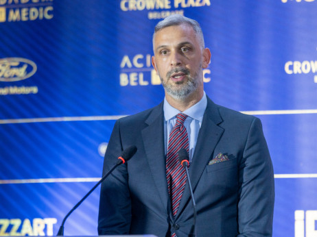 Sunturlić za TV Arenu: Svi sa ponosom predstavljamo Srbiju, ali treba da spustimo tenziju zbog igrača