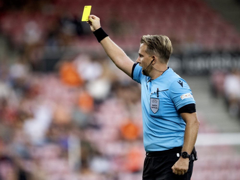 Julijan Veinberger, austrijski fudbalski sudija, deli pravdu Srbiji i Letoniji