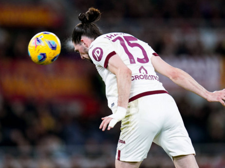 Kako jedna mejl adresa može da upropasti transfer? Saba Sazonov to odlično zna