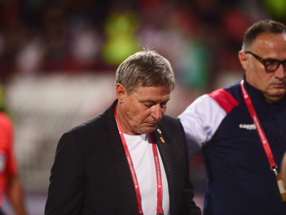 Dragan Stojković na meču sa Engleskom