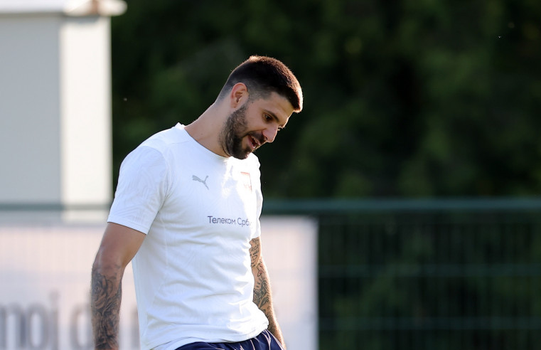 Aleksandar Mitrović će brzo na teren